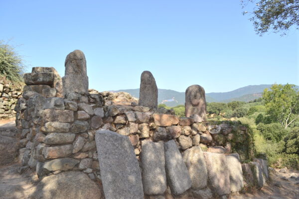 Filitosa, de plages en menhirs